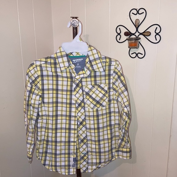 Bundle of boys button down shirts - Picture 2 of 5